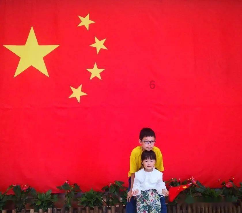 治愈这一年 | 终于不是“小黄人”了！告别“怪病”的13岁少年迎来新生