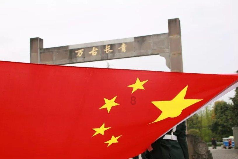 奔跑人生7.5高分!杨超越直言:人生没金手指,靠自己才最稳!