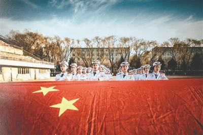 李湘二手毛巾卖1560元引争议，被骂后全场10元